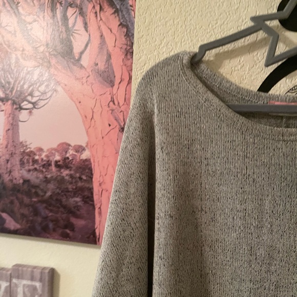 Andree by unit Plus Size Womens gray top size 2X pre-owned - Picture 4 of 11